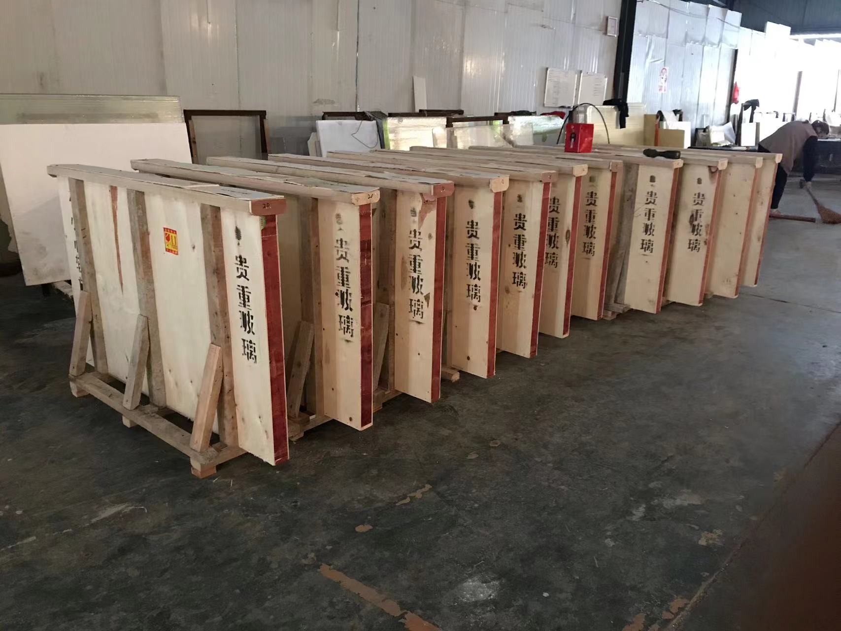 吐鲁番铅玻璃如何清理